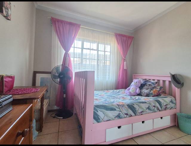 3 BEDROOM HOUSE FOR SALE IN RIVERSDALE